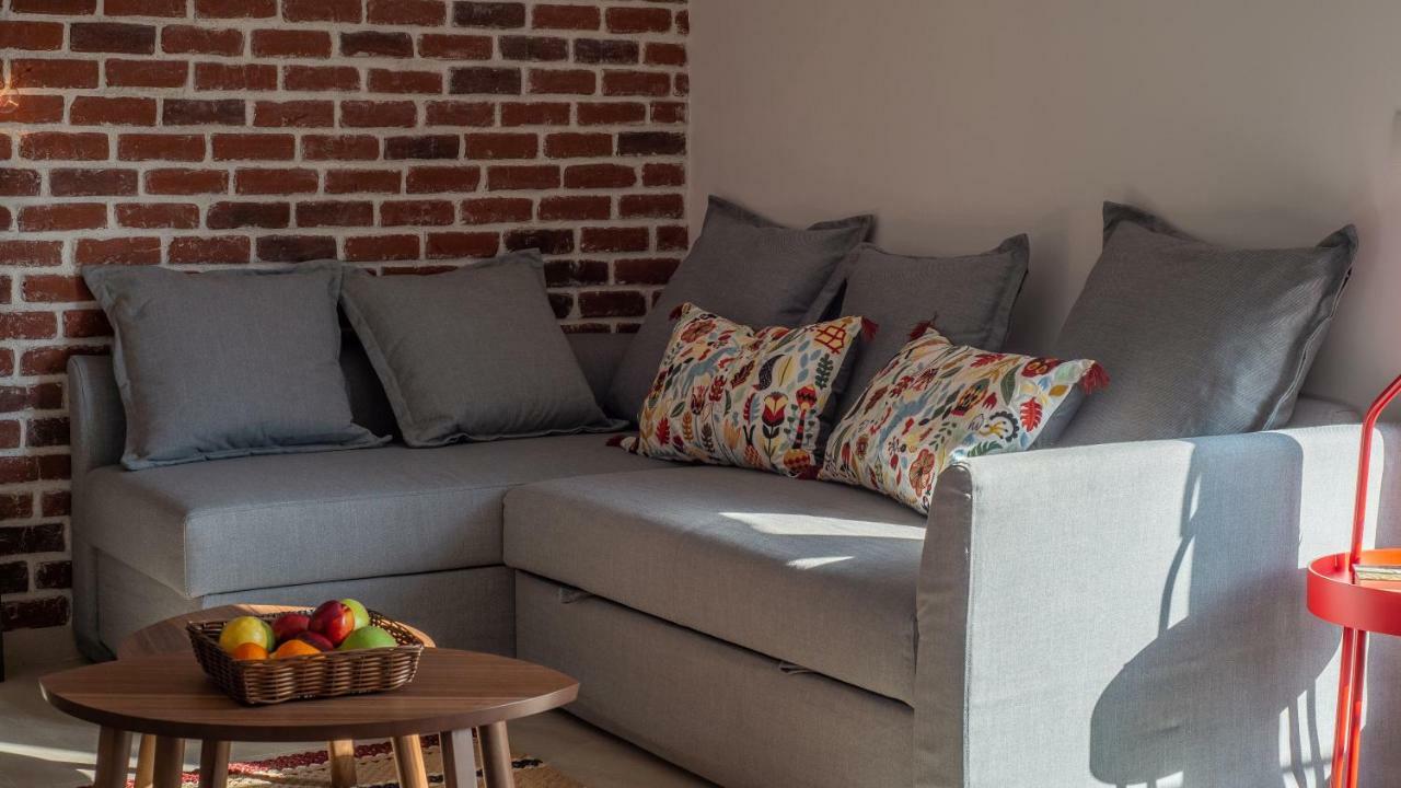 Apartments Steel Residence- Tesla Drive Experience Тимишоара Екстериор снимка
